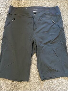 Columbia Women's Dark Gray Stretch Bermuda Shorts with Zip Pockets